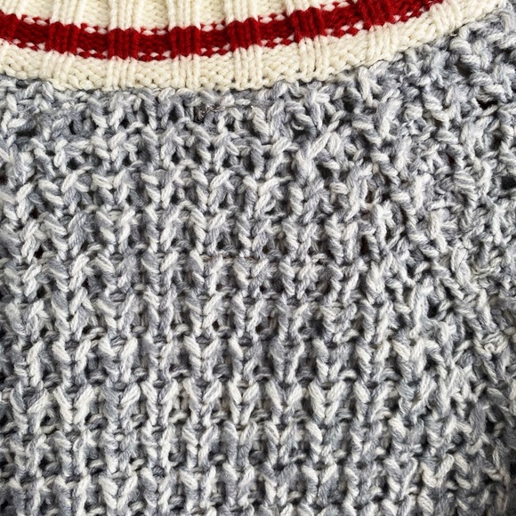 BLUENOTES 🍀2/$30🍀Classic Knit Sweater Small - Picture 6 of 7